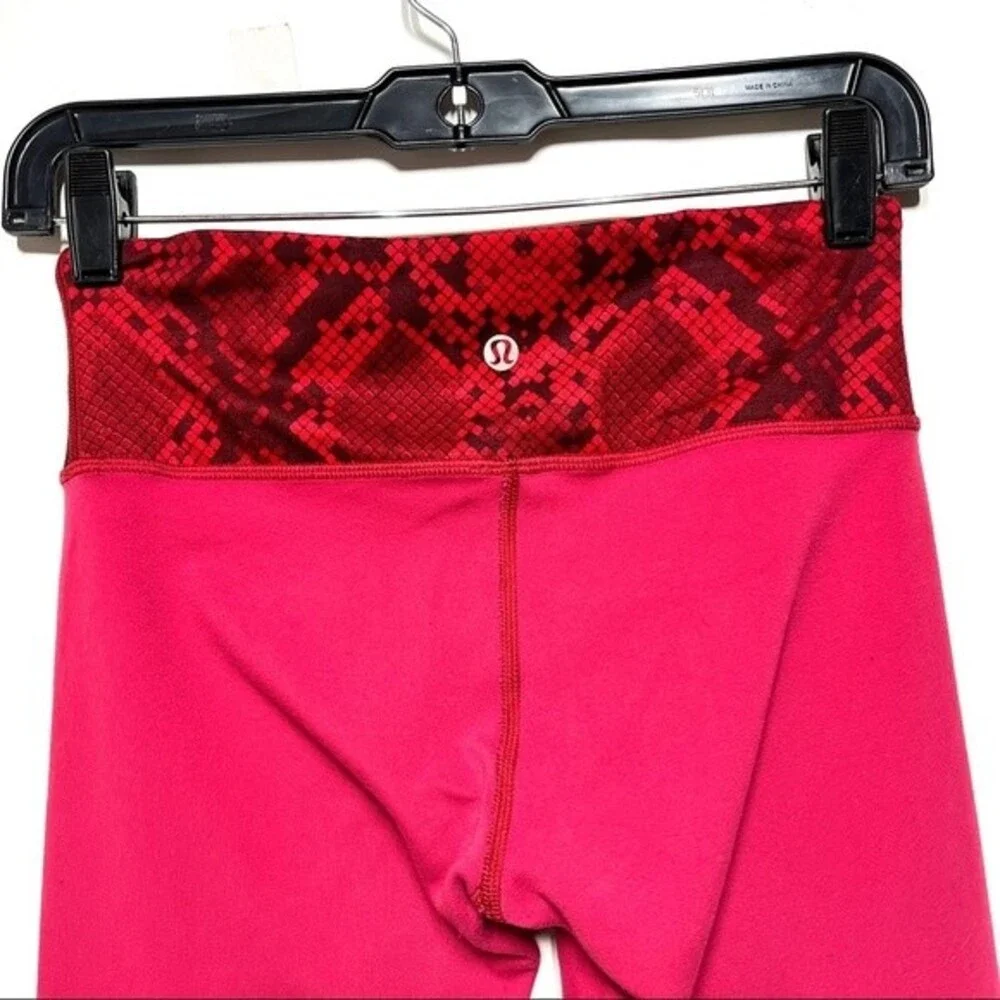 Lululemon Wunder Under Pant III (Reversible) Cranberry / Alarming 4